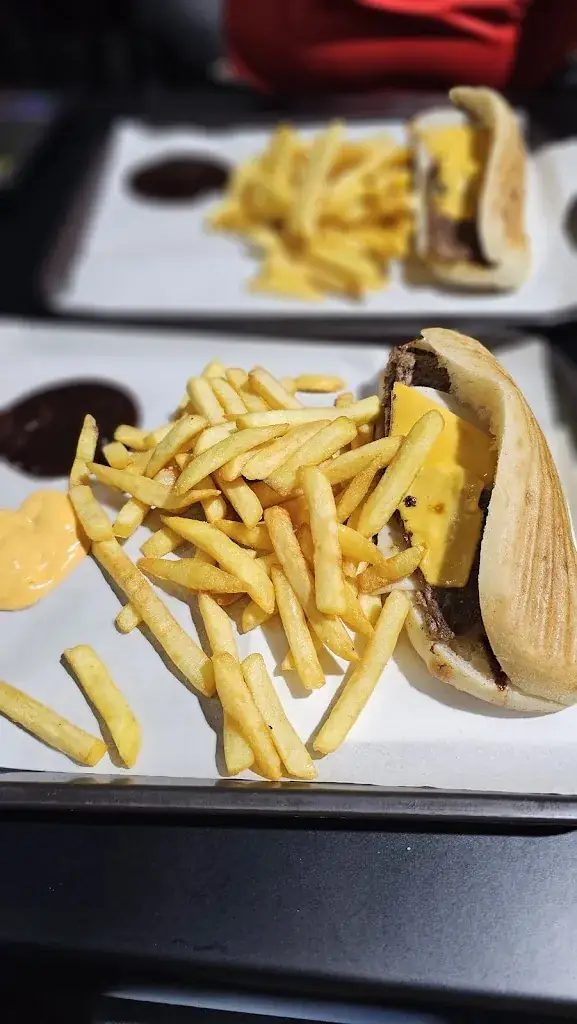 Alfhie_LE PRESTIGE_Clichy-sous-Bois_review