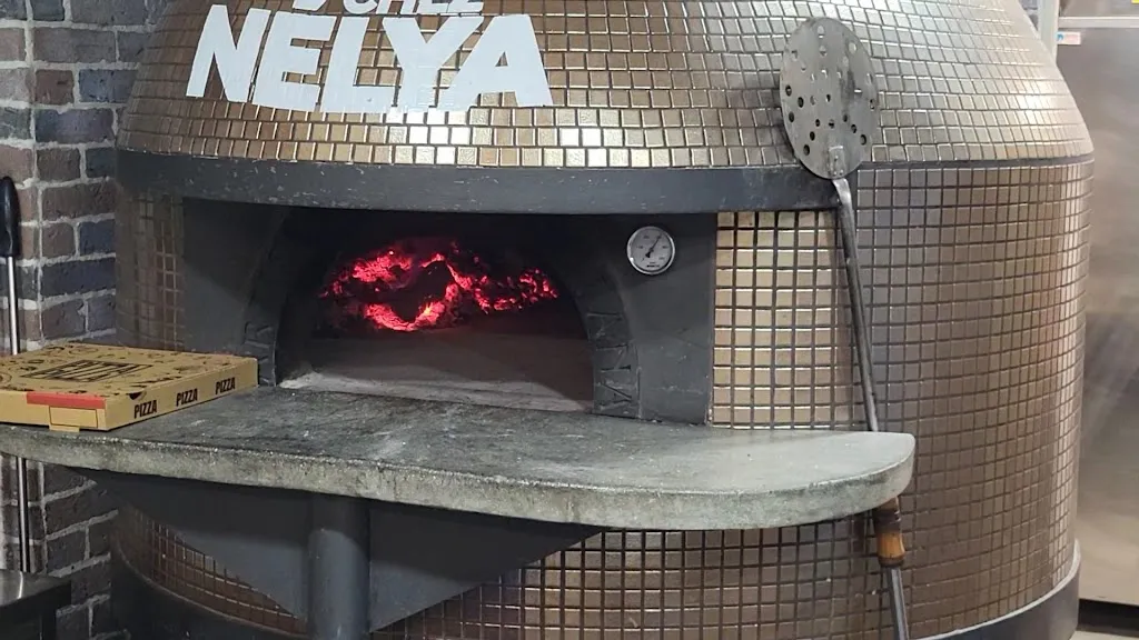 Chez Nelya Pizza au feu de bois_Clichy-sous-Bois_slider_image_2