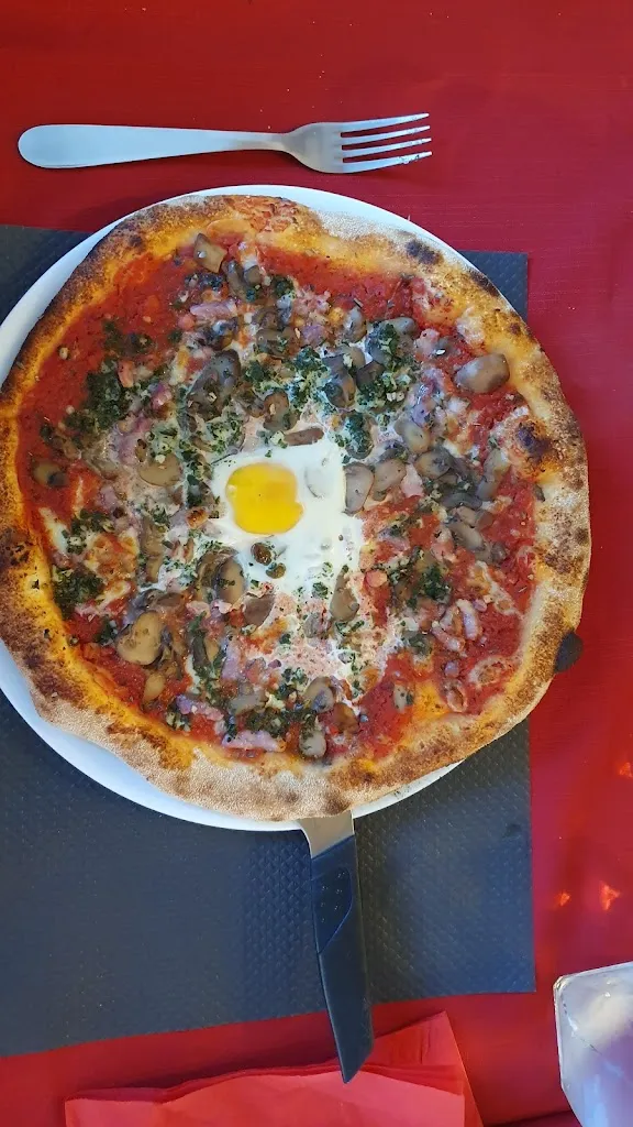 Manuj Uggler_Le Latino_Drumettaz-Clarafond_review