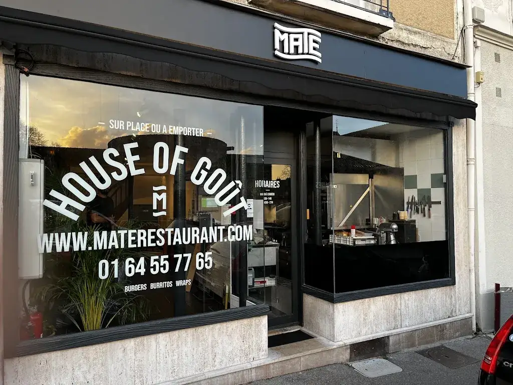 MATE restaurant in Dourdan