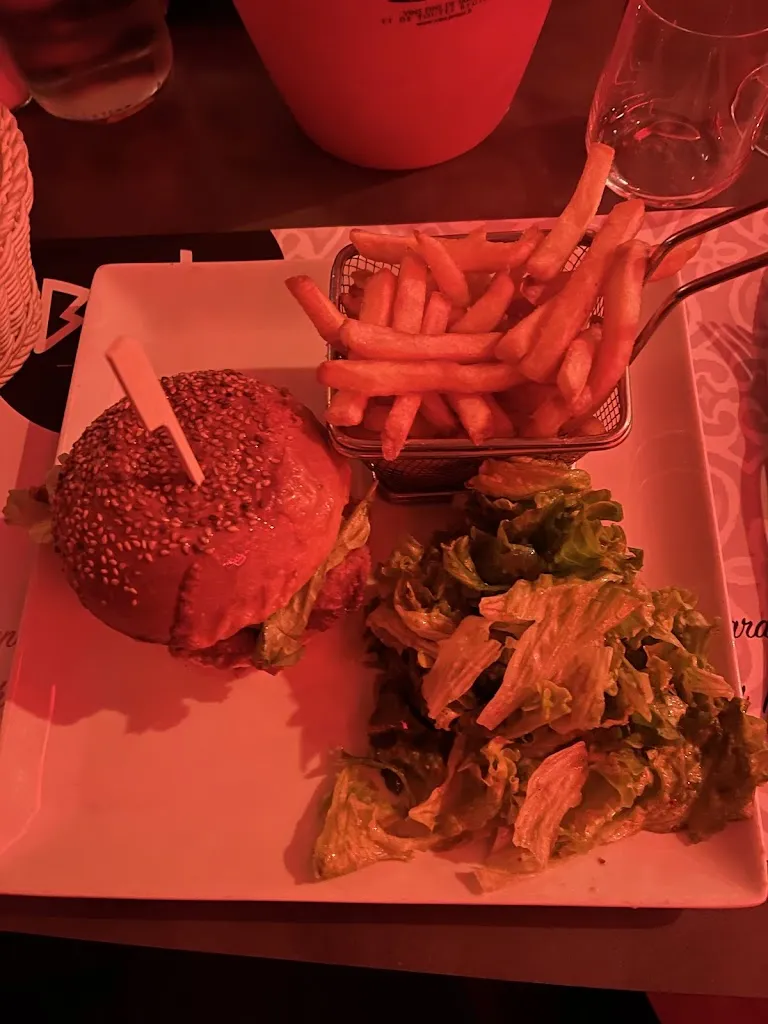 G gilles_BANK RESTAURANT BAR_Drumettaz-Clarafond_review