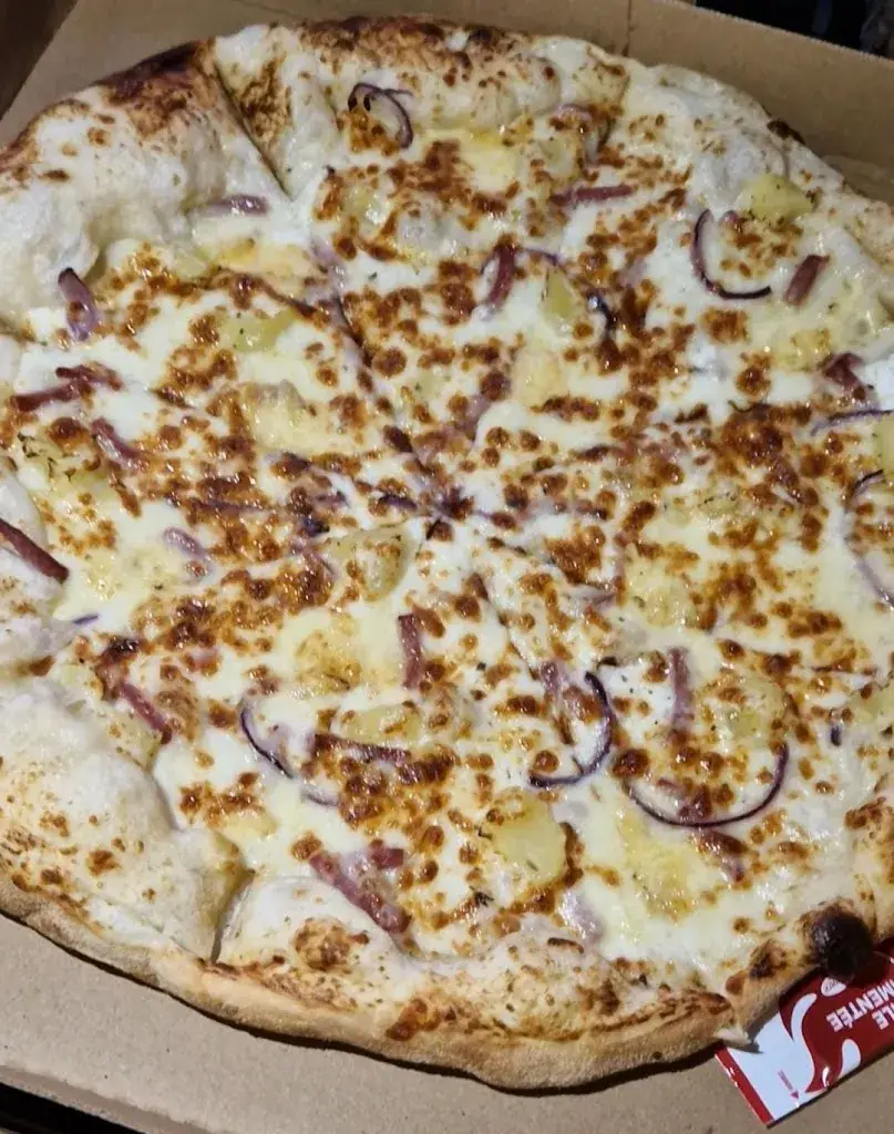 beltricia makanga_Pizza house Combs la ville_Combs-la-Ville_review