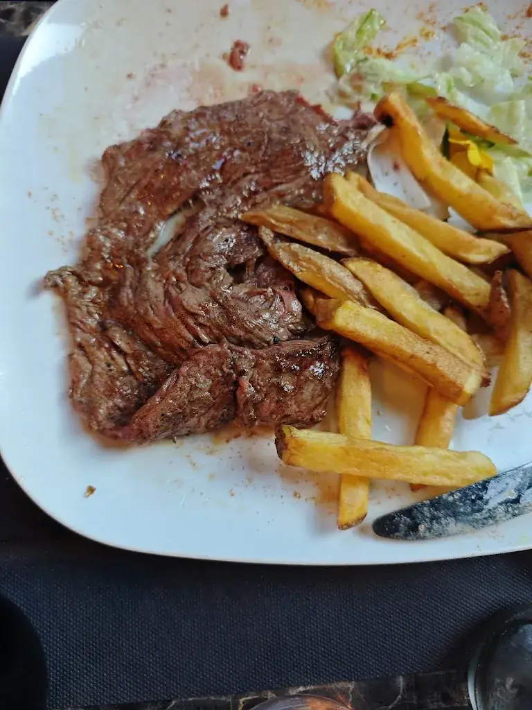 Karima Bekri_Sinalya Restaurant & Bar Lounge Evry_Évry-Courcouronnes_recensione