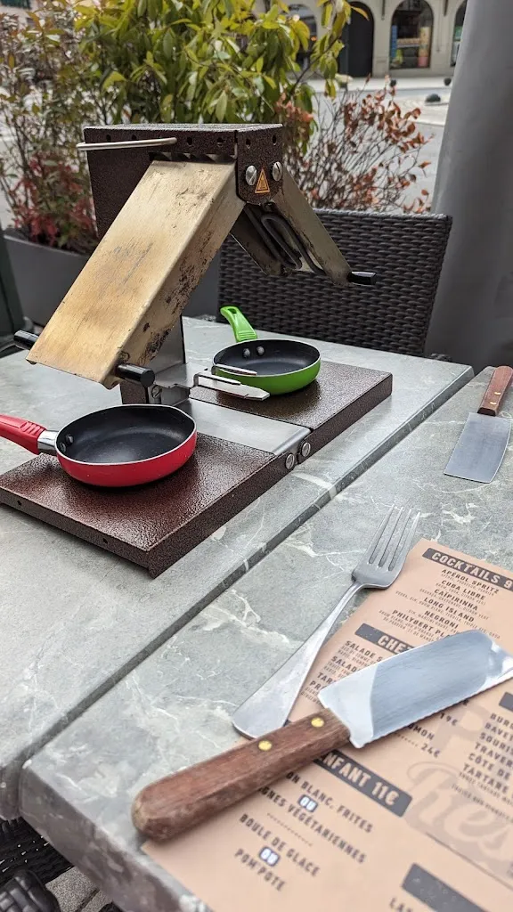 D Preston_LE PHILYBERT 🫕 🥩 🍻🍷 RESTAURANT SAVOYARD ET STEAKHOUSE_Aix-les-Bains_review