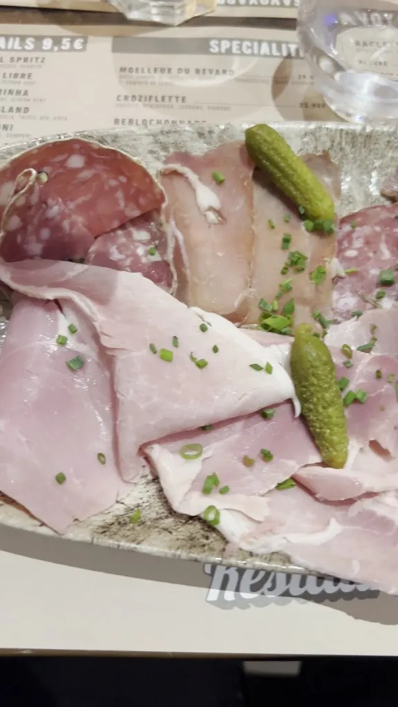 LE PHILYBERT 🫕 🥩 🍻🍷 RESTAURANT SAVOYARD ET STEAKHOUSE_Aix-les-Bains_slider_image_2