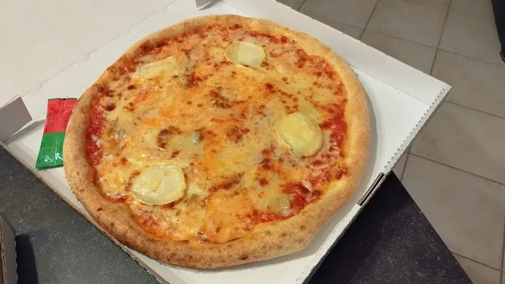 Menu_Pizza Wood Fire_Courtry_image_4