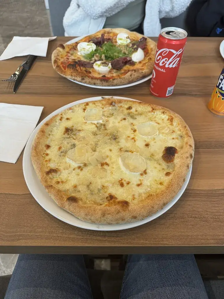 Menu_Pizza Wood Fire_Courtry_image_9