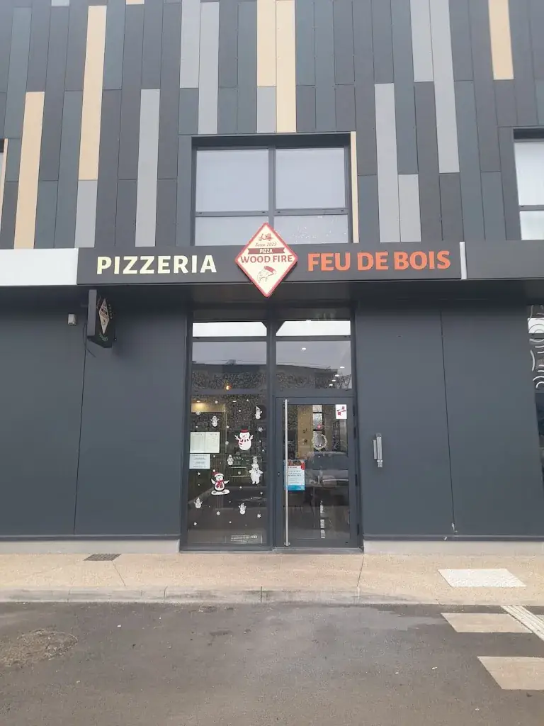 Pizza Wood Fire_Courtry_slider_image_3