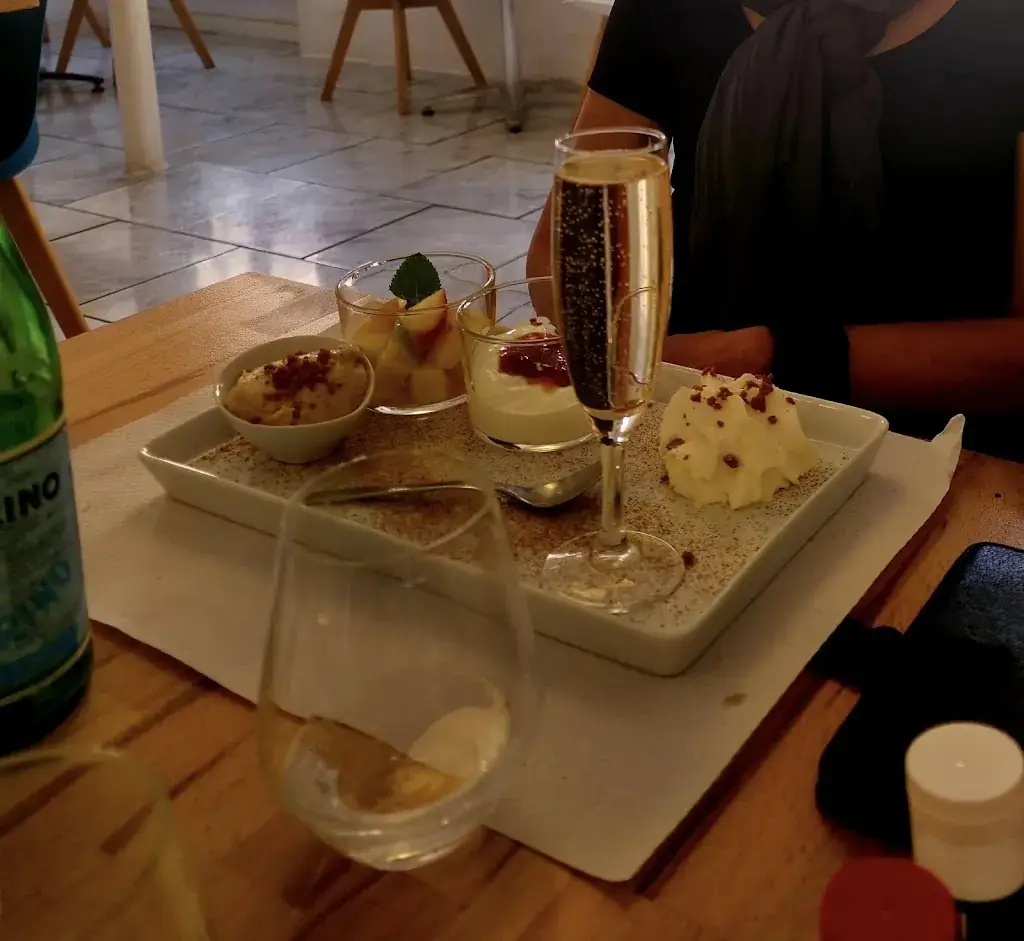 Jeannine_Un S de Famille_Crouy-sur-Ourcq_review