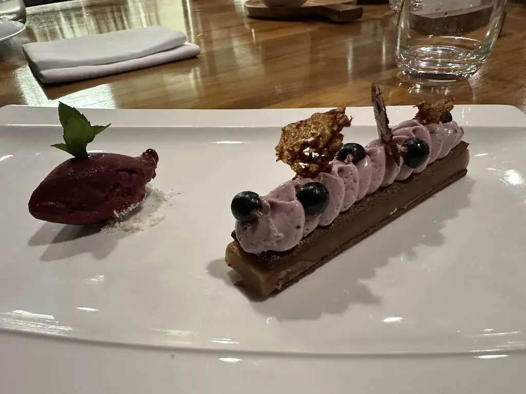 Yotam Kadishay_Hôtel Restaurant Le Quincangrogne_Dampmart_review