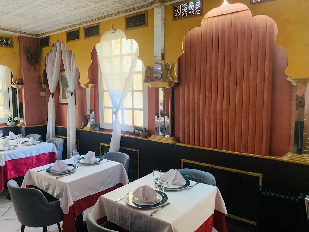 Le Palais de Maharajah_Chaville_slider_image_3