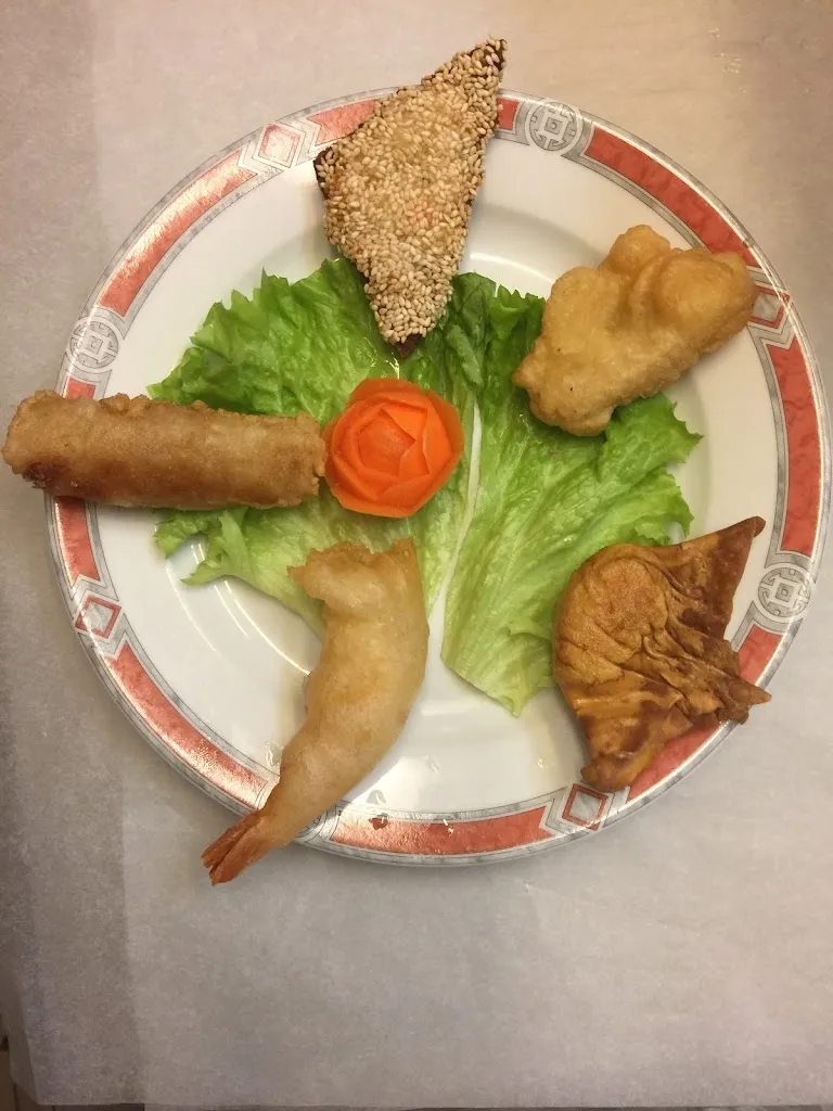 Village Bonheur restaurant in Chaville