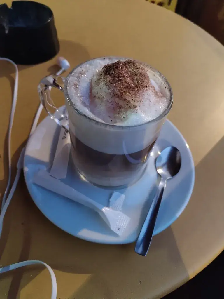 Huong Tran_Brasserie Café De La Paix_Chaville_review