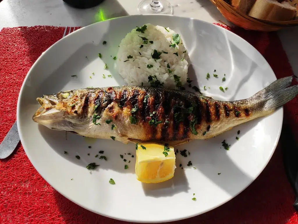 Brasserie Café De La Paix restaurant in Chaville