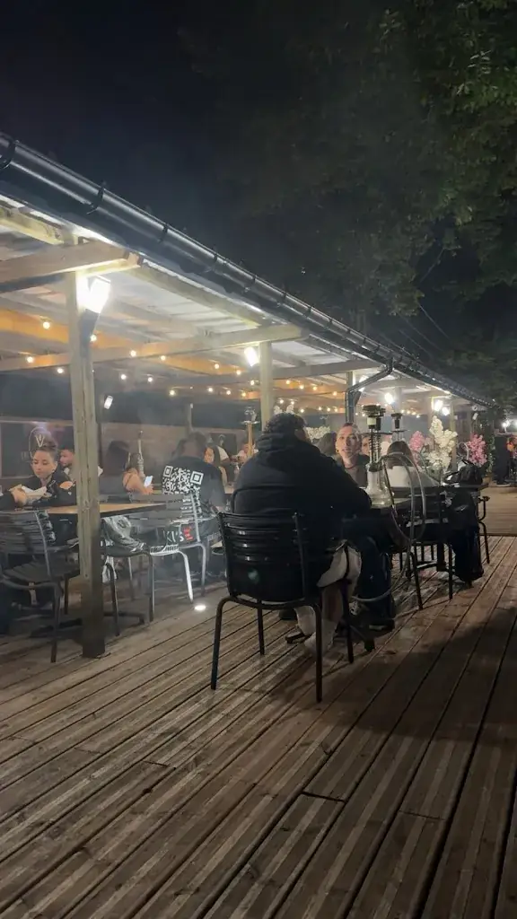 Yaşam Bakan_Le vintage_Domont_reseña