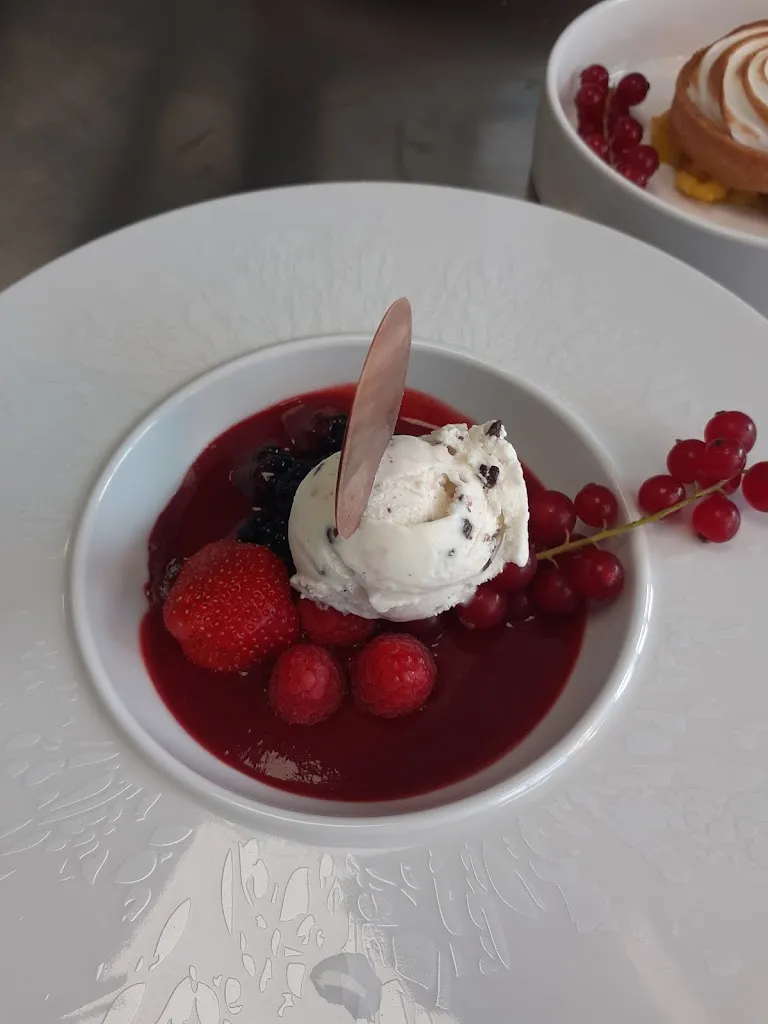 Ovidus Zaha_La Parenthèse_Créteil_review