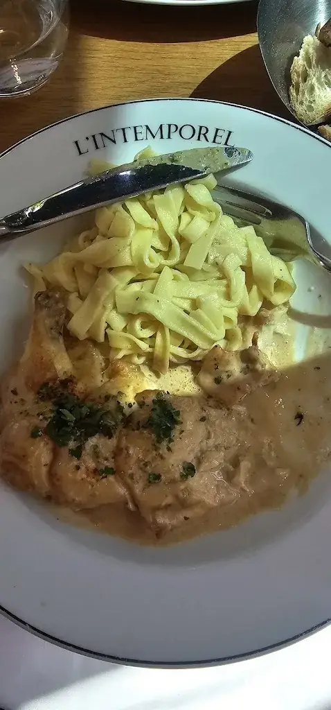 M H_L'INTEMPOREL_Créteil_review