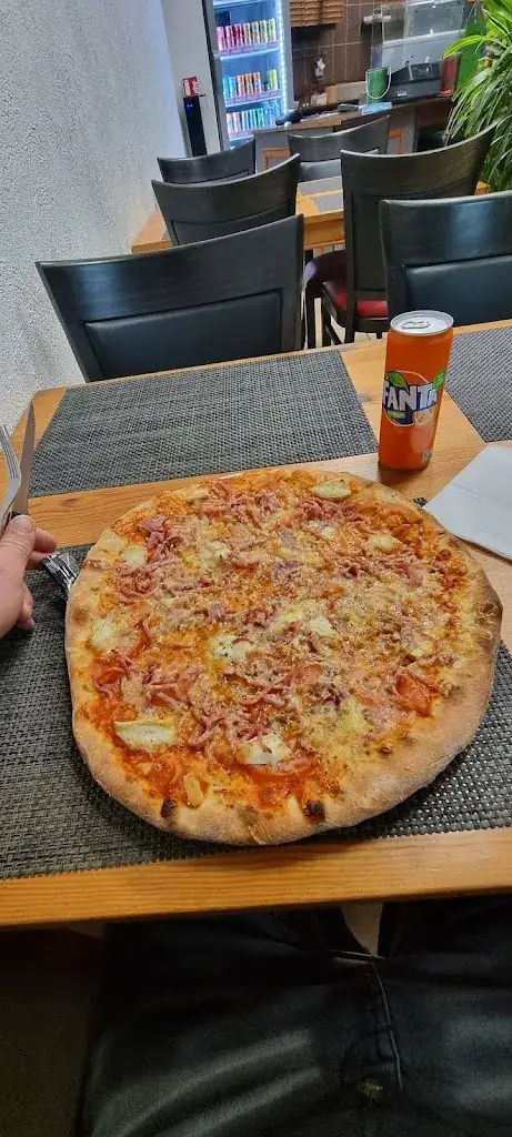 Zahorszki Mark_La Panipizz_Crosne_review