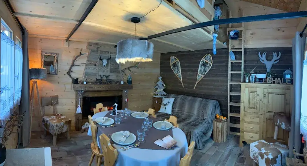 Le Chalet Du Plan Bois (Chez Laurette) restaurant in Tarentaise