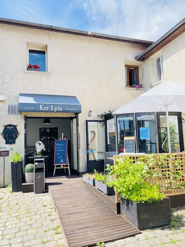 Ker Lyta_Cormeilles-en-Parisis_slider_image_1