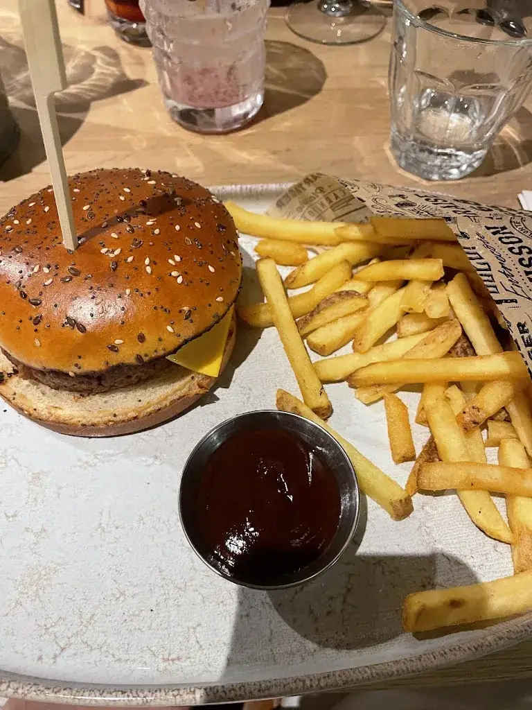 Thomas Hrvl_Hippopotamus Steakhouse_Cormeilles-en-Parisis_review