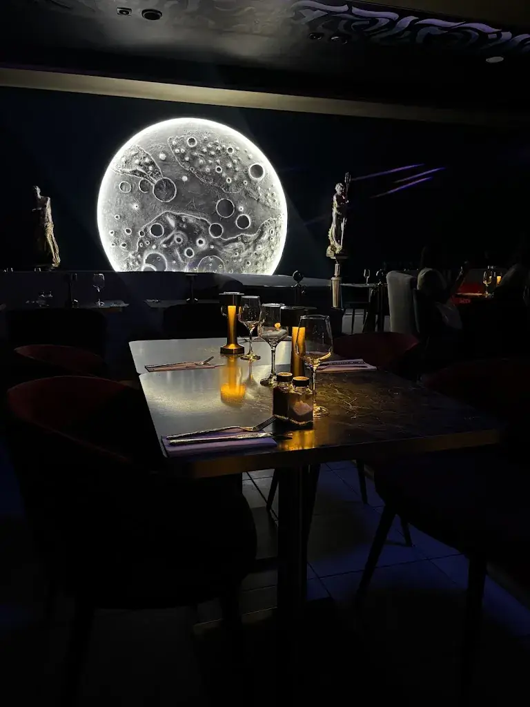 Chelsea LUSINGA_Moon Restaurant_Cormeilles-en-Parisis_review