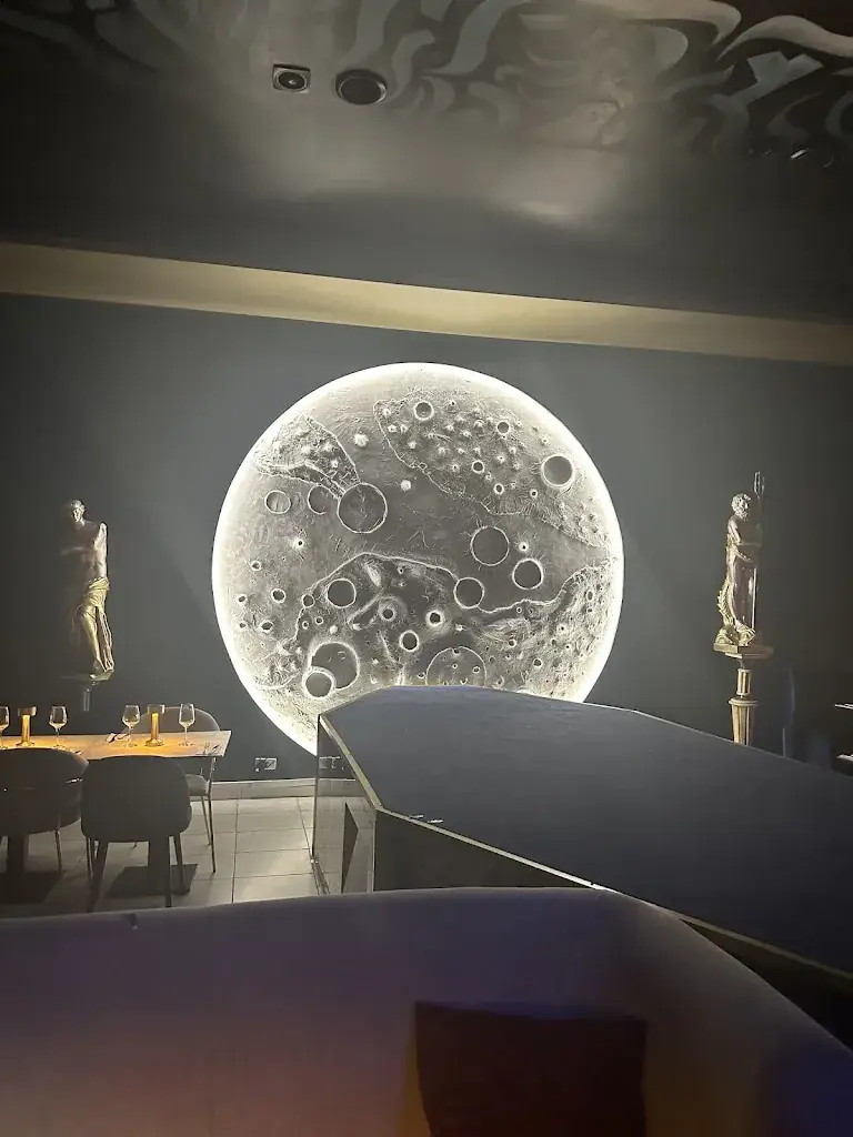 Moon Restaurant_Cormeilles-en-Parisis_slider_image_3