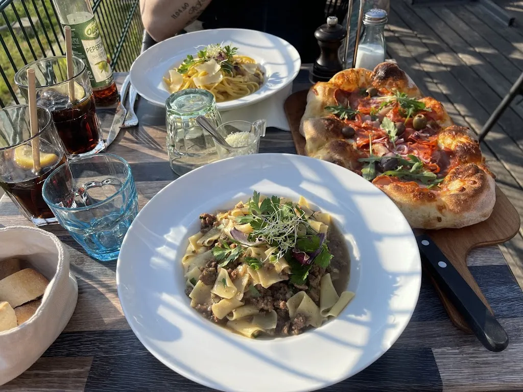 Cholticha Srithong_PORTOBELLO_Frette-sur-Seine_review