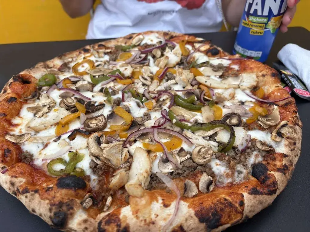 Tonsiya Tonsiya_EL GUSTO_Deuil-la-Barre_review