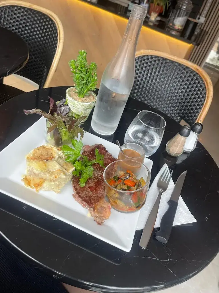 LULU_Deuil-la-Barre_slider_image_2