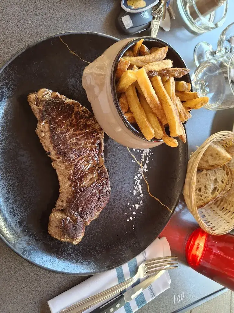 Serge Tarrago_AU BEL AVENIR — Restaurant-Brasserie dans l'ouest lyonnais_Écully_review