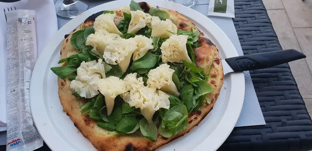 Menü_LA PIZZ_Égreville_Bild_7