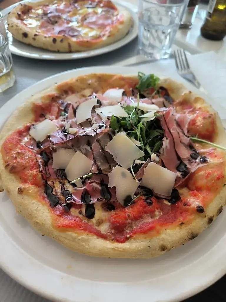 Les globelulus_LA PIZZ_Égreville_Bewertung