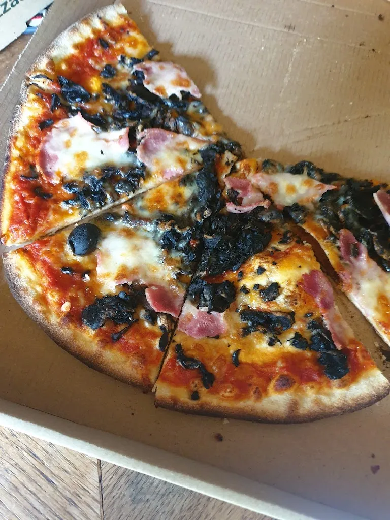 marie laure joos_Le Kiosque à Pizzas_Égreville_review