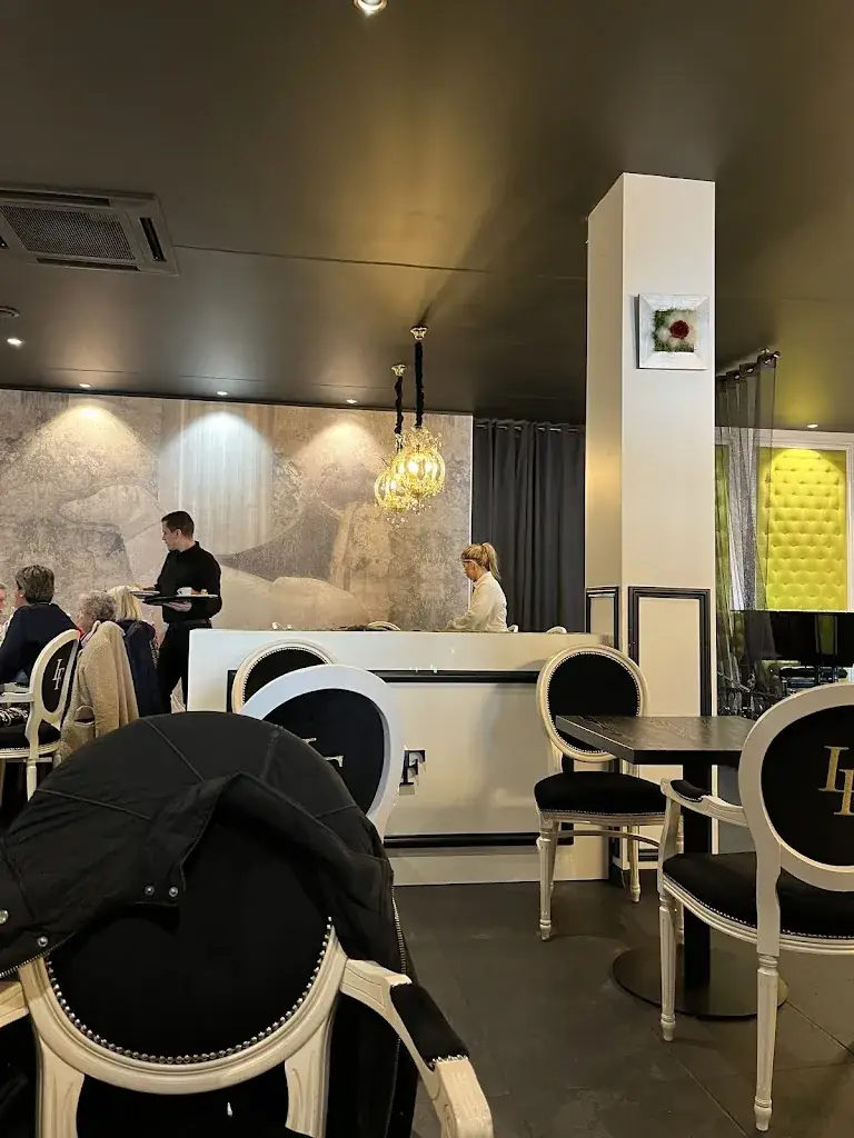 Andrea Villalva_Le Faubourg Enghien-les-bains_Enghien-les-Bains_review