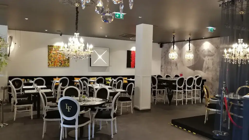 Le Faubourg Enghien-les-bains restaurant in Enghien-les-Bains