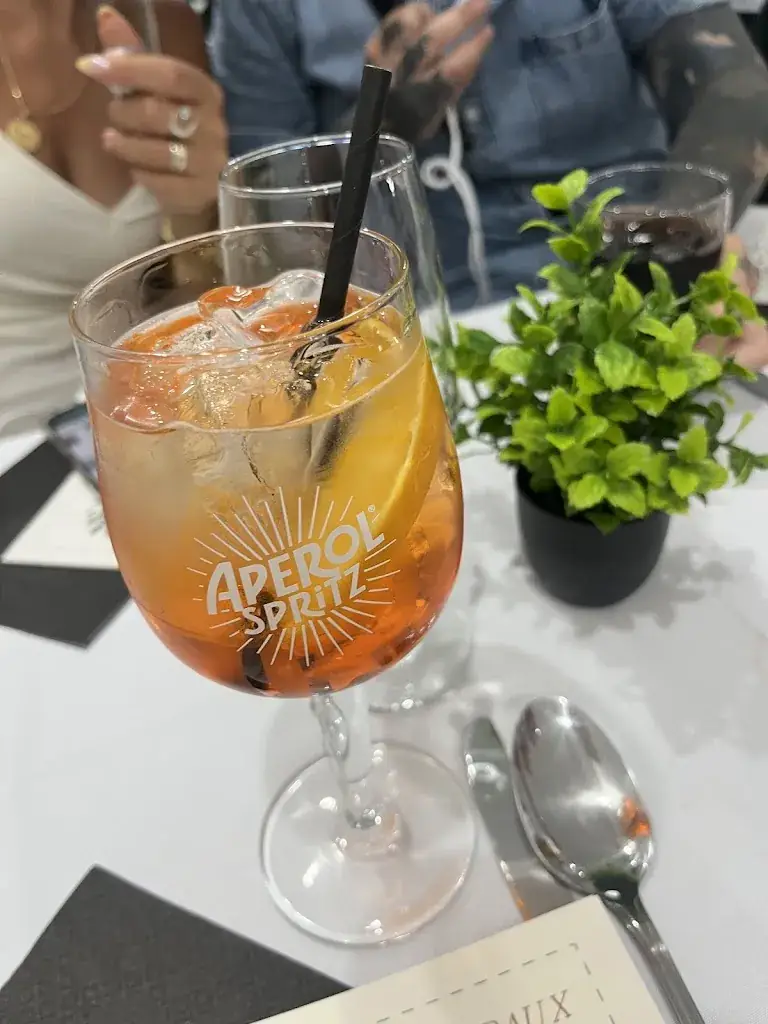 Erika Duquenne_LE MOOV CAFÉ_Dugny_reseña