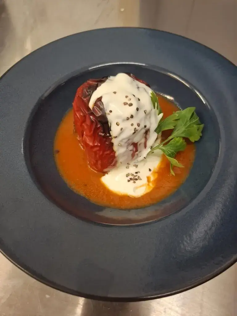 Andrei Dobre_LE MOOV CAFÉ_Dugny_reseña