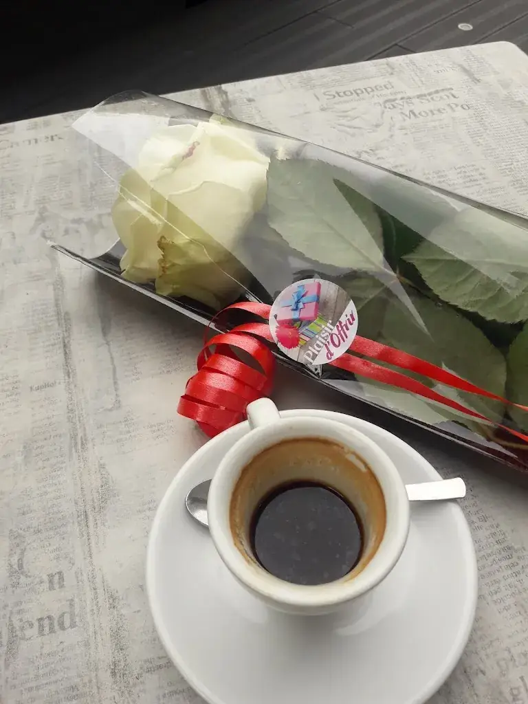 L. DS_Café de la poste_Dugny_review