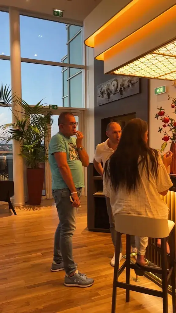 SCA A._AMELIA Rooftop Restaurant and Bar_Dugny_review