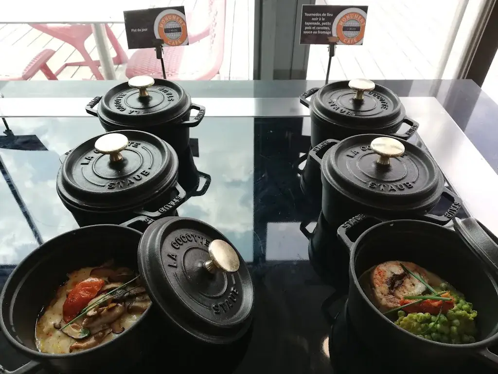 Monument Café l'Hélice - Restaurant du Musée de l'Air (uniquement pour les visiteurs)_Dugny_slider_image_3