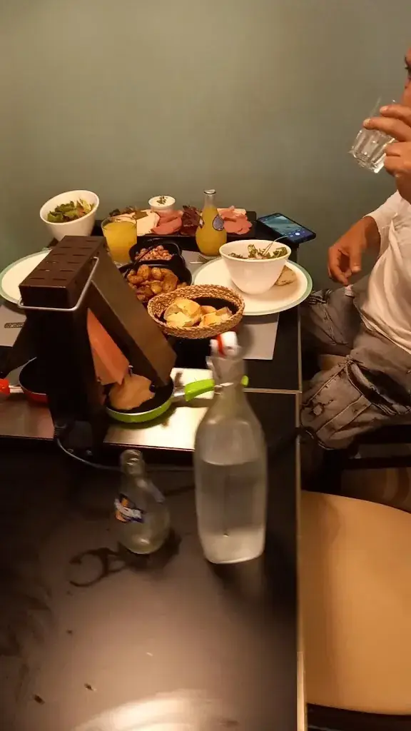 Chameau-Nix_Drancy_slider_image_2