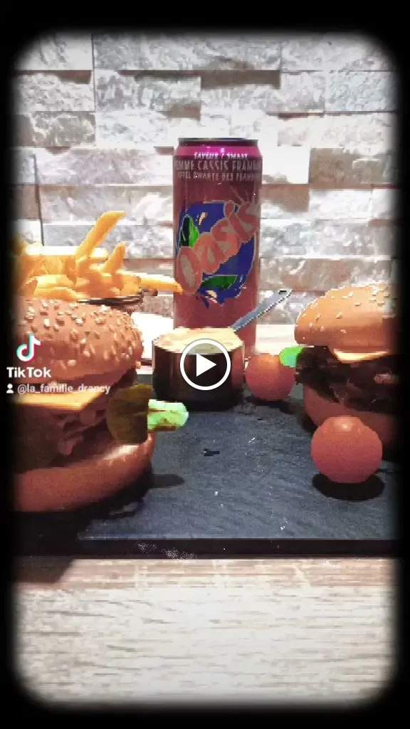 LA FAMILLE eat_Drancy_slider_image_2