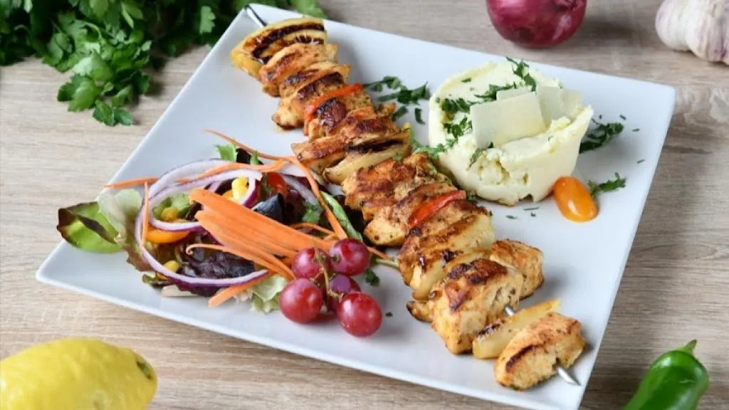 LA FAMILLE eat_Drancy_slider_image_3