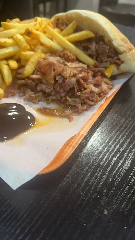 Eren Meric_Restaurant GRILL TITANIC_Drancy_review