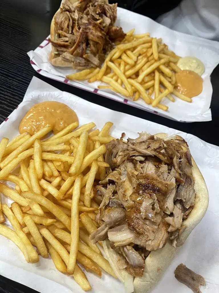 Celine Zhg_Grill Istanbul_Drancy_reseña