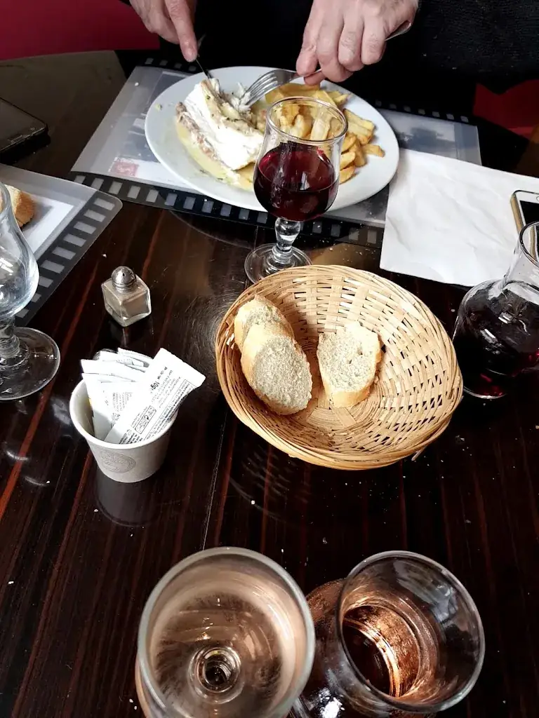 Le Café de l'Etang_Élancourt_slider_image_2