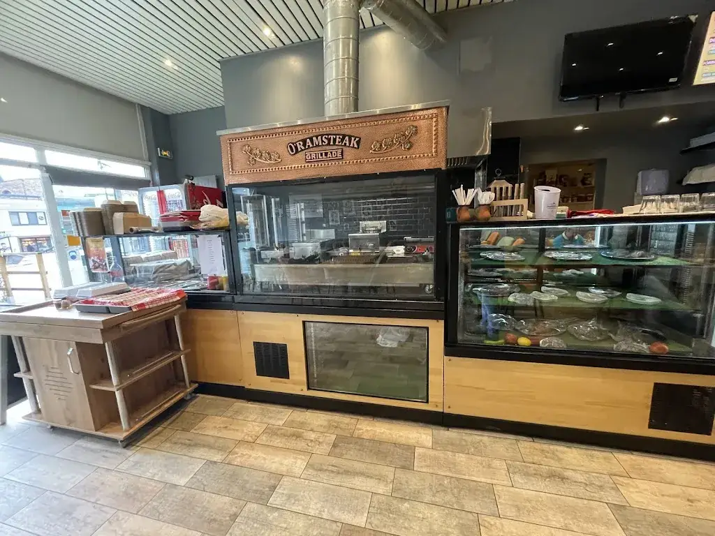 Paristanbul restaurant à Élancourt