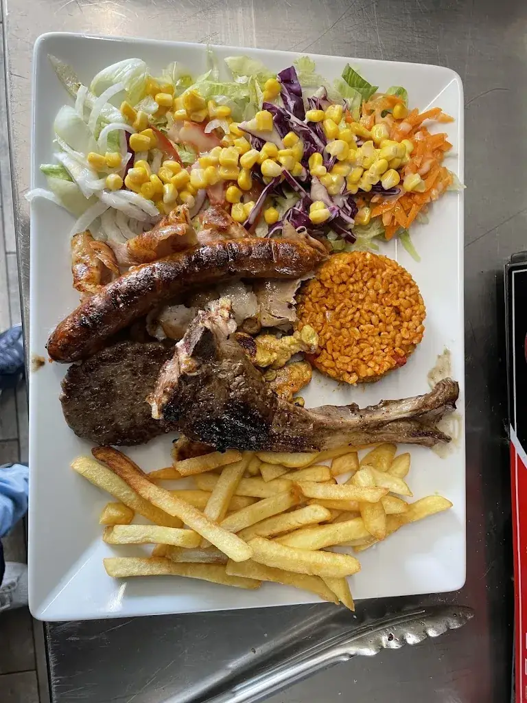 Paristanbul_Élancourt_slider_image_3