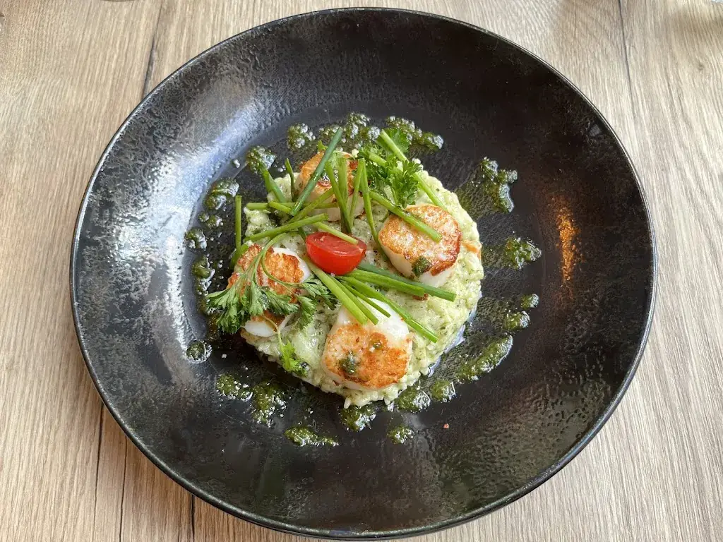 Yun-Chung LIU_Le Charlie's_Courbevoie_review